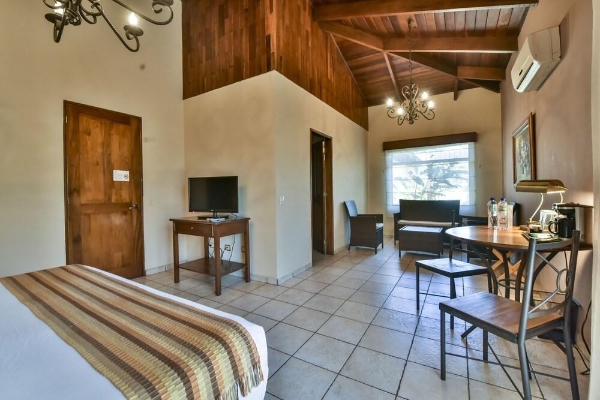 La Riviera Hotel B&B (San Antonio)